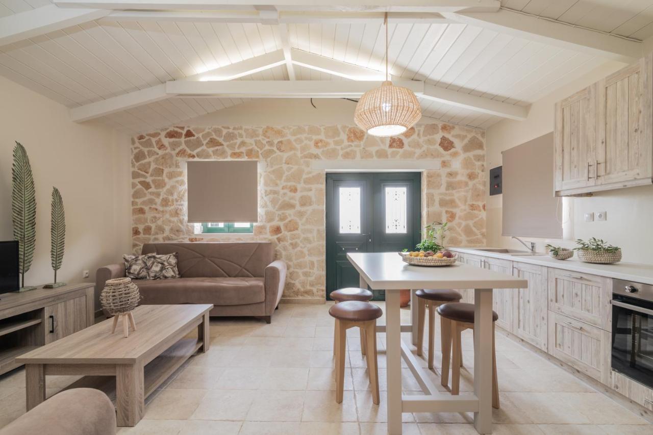 Milk And Honey Residence Romirion Exterior photo