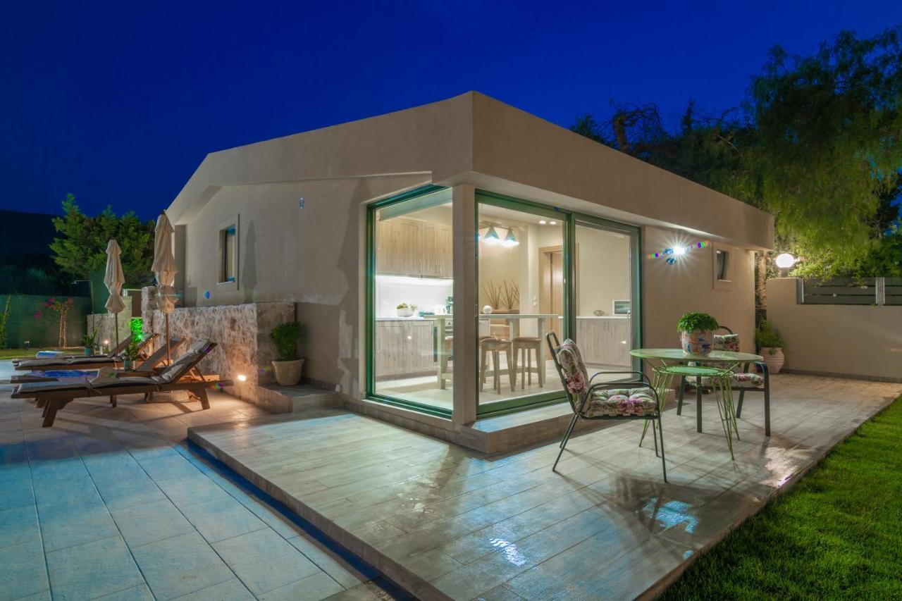 Milk And Honey Residence Romirion Exterior photo