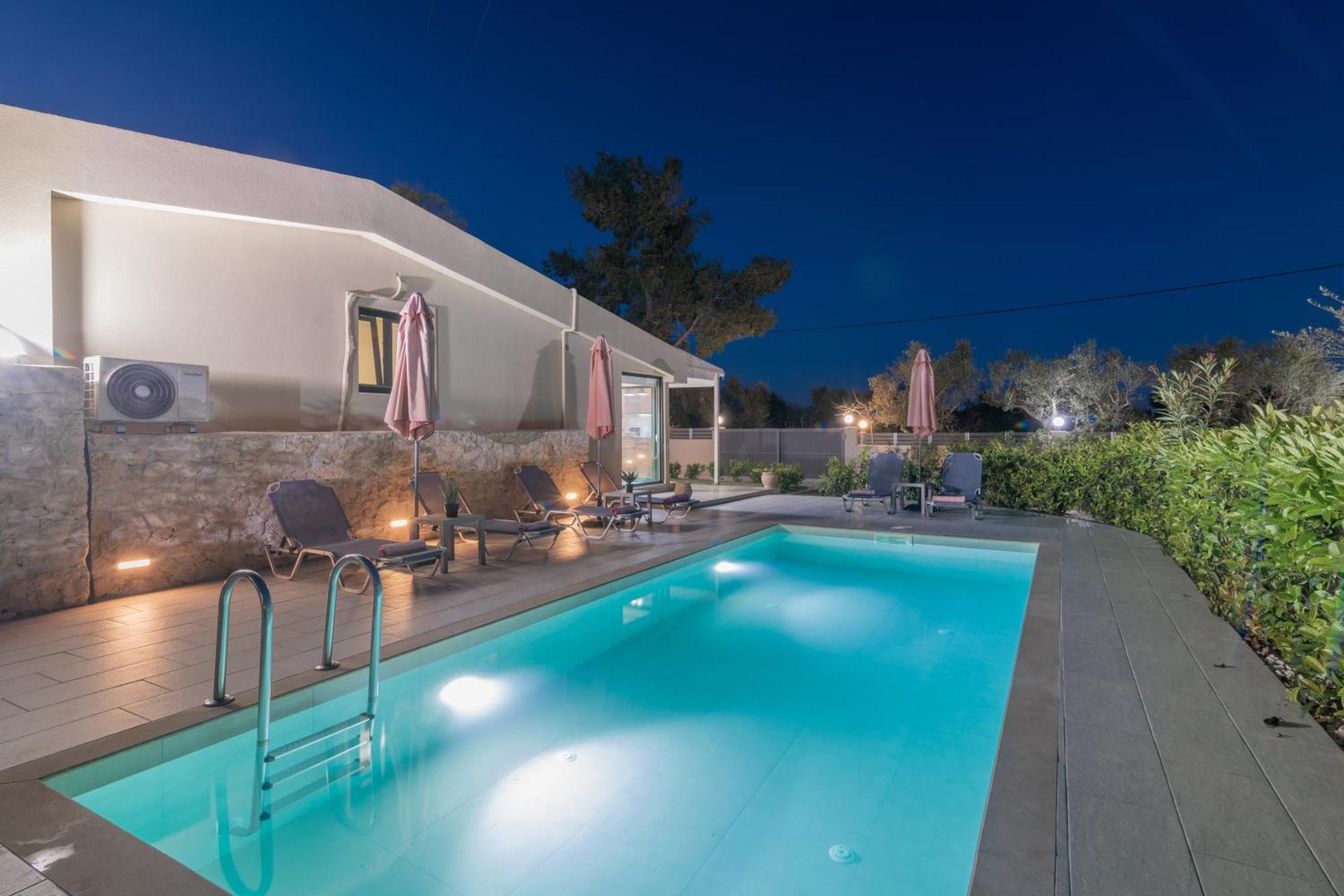 Milk And Honey Residence Romirion Exterior photo